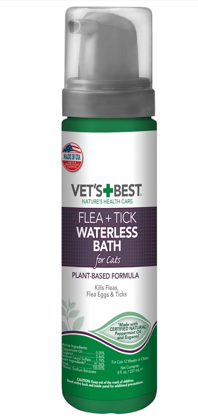 Vet's Best Flea & Tick Waterless Bath Foam for Cats - Flea-Killing Dry Shampoo for Cats - Plant-Based Formula - Certified Natural Oils - 8 oz